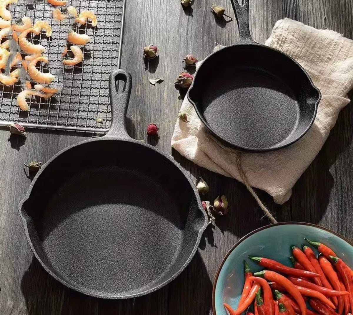Cast iron skillet set 4 pieces 24cm, 20cm, 16cm, 14cm
